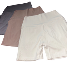 Load image into Gallery viewer, Ivory pocket scrunch butt shorts
