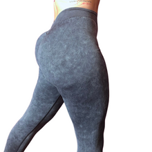 Load image into Gallery viewer, V cut black seamless leggings