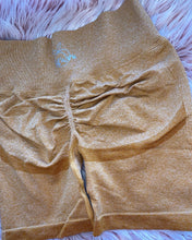 Load image into Gallery viewer, Yellow seamless scrunch butt shorts