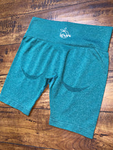 Load image into Gallery viewer, Olive seamless biker shorts