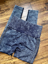 Load image into Gallery viewer, Black/combo seamless legging