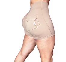 Load image into Gallery viewer, Brown pocket scrunch butt shorts
