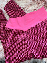 Load image into Gallery viewer, Pink fishnet leggings
