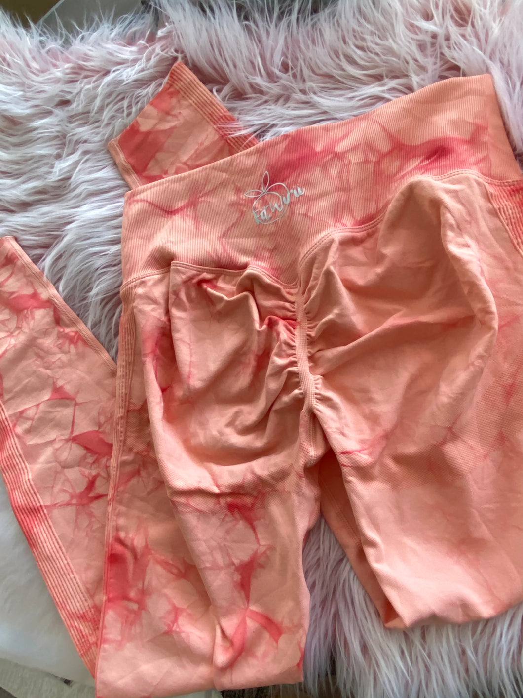 Pink tie dye seamless legging